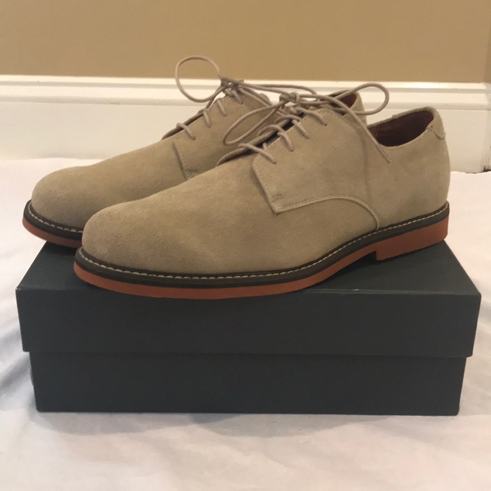 JoS. A. Bank Classic Tan Suede Bucks
